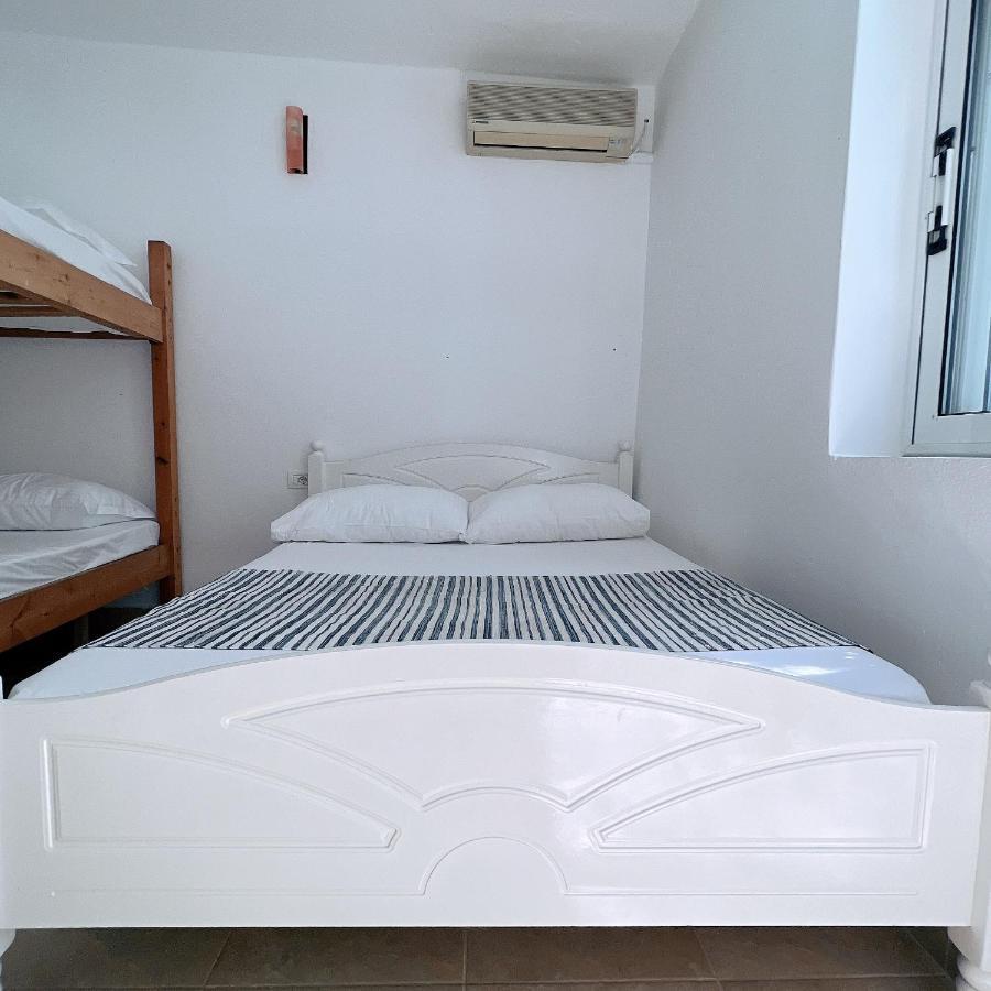 Garden Villa Naza Piqeras Kültér fotó